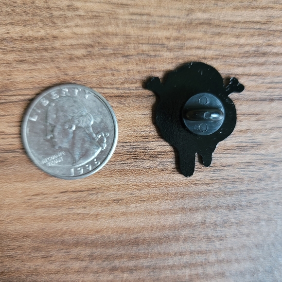 Skeleton Skull Pumpkin Enamel Pin - Picture 2 of 6